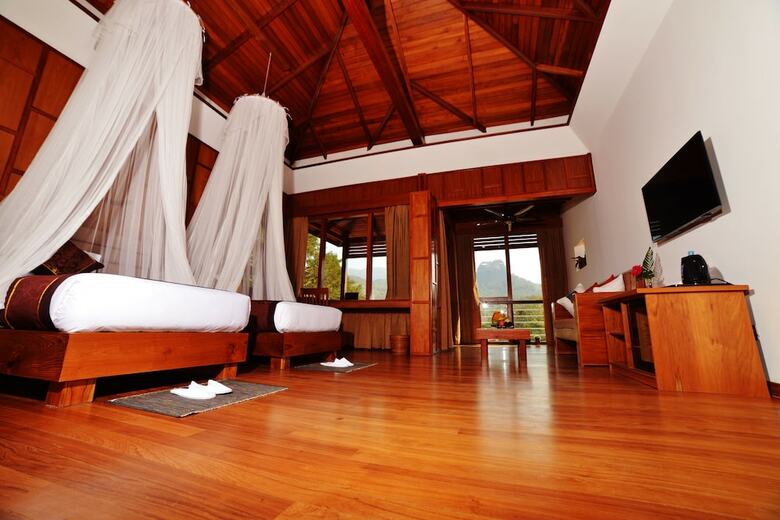 Hotel Popa Garden Resort