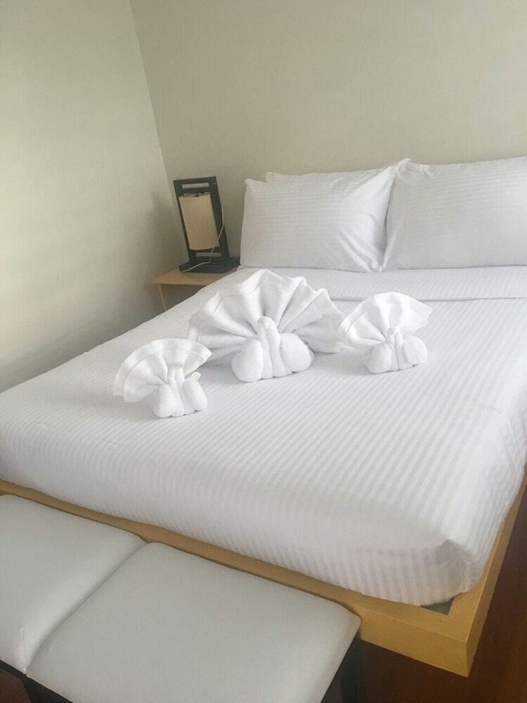 Shore Time Hotel Javier Leyte