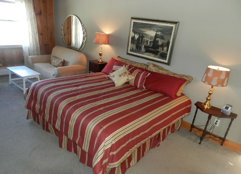 Bed & Breakfast Snowvillage Inn