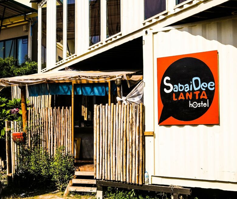 Hostal Sabaidee Lanta Hostel