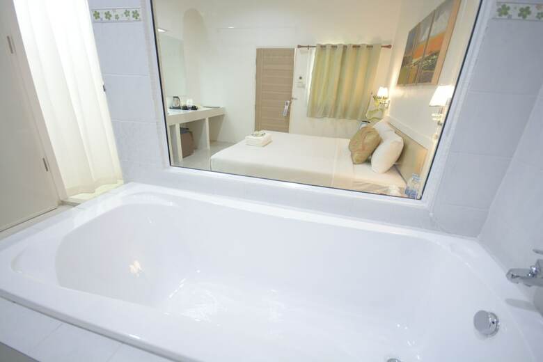 Hotel Irest Ao Nang Seafront