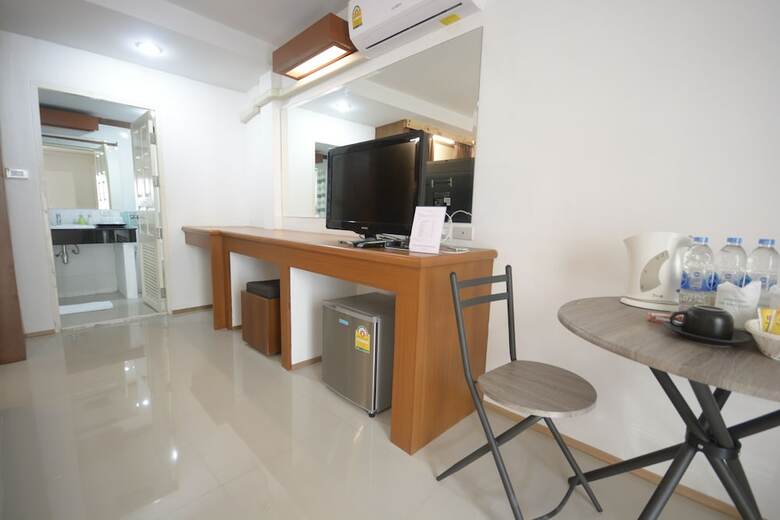 Hotel Irest Ao Nang Seafront