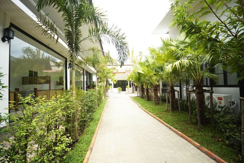 Hotel Irest Ao Nang Seafront