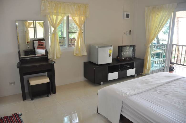 Hotel Pranee Beach Bungalows