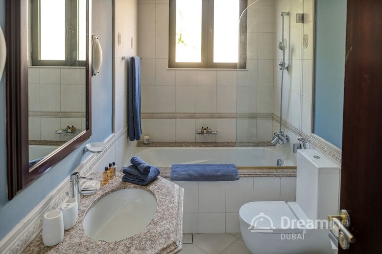 Dream Inn Dubai - Palm Villa Frond O