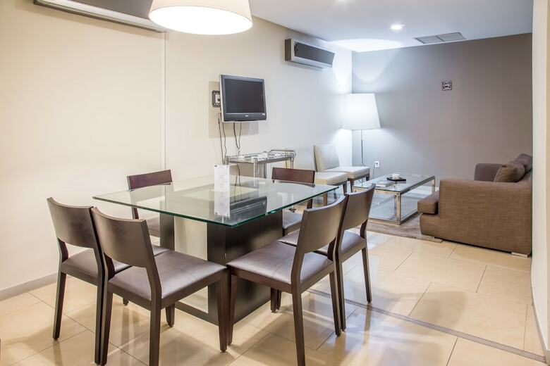 Apartamentos Suite With Balcony And Pool 1416