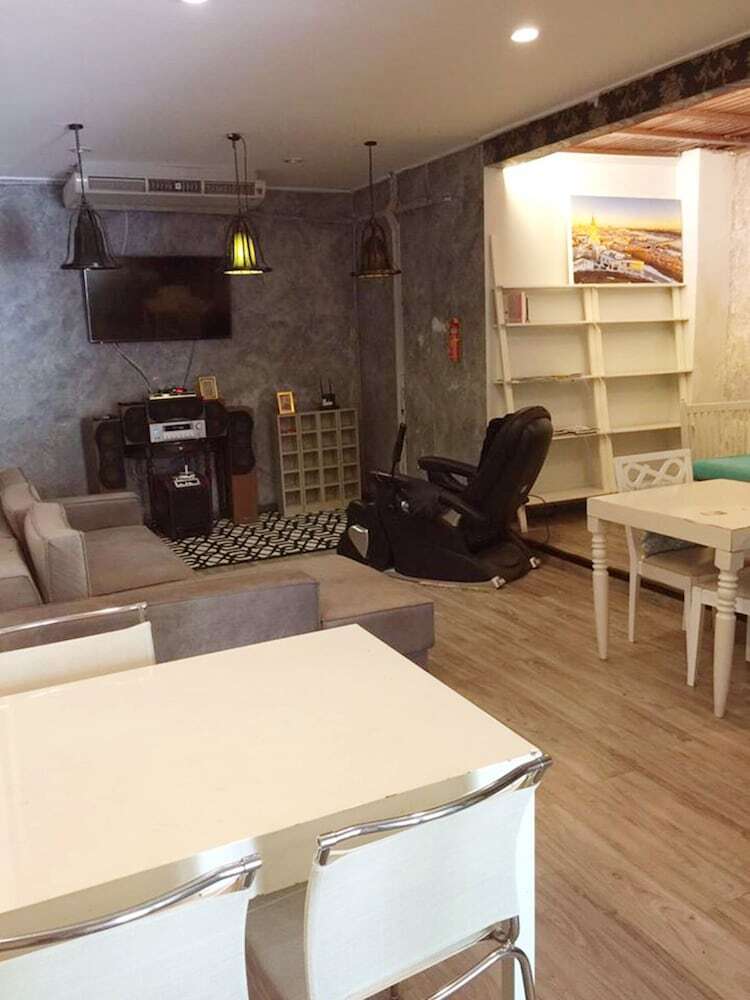 Hostal First 1 Boutique House At Sukhumvit 1