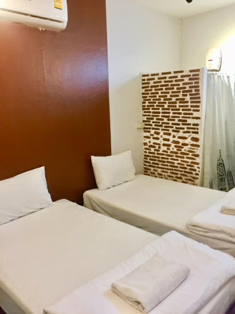Hostal First 1 Boutique House At Sukhumvit 1