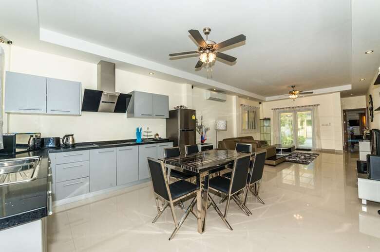 Platinum 3 Bedrooms Villa Pool Garden