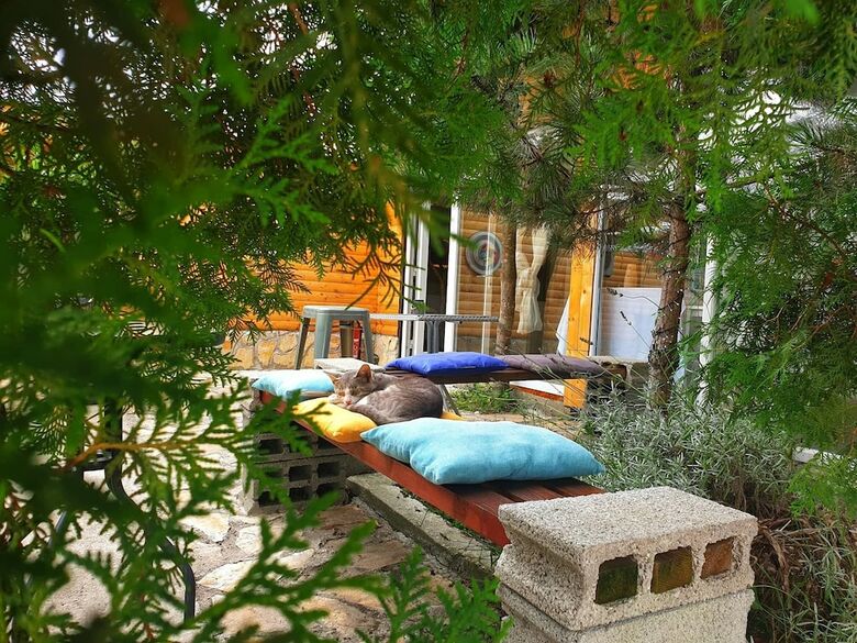 Bed & Breakfast Logistic Youth Centre