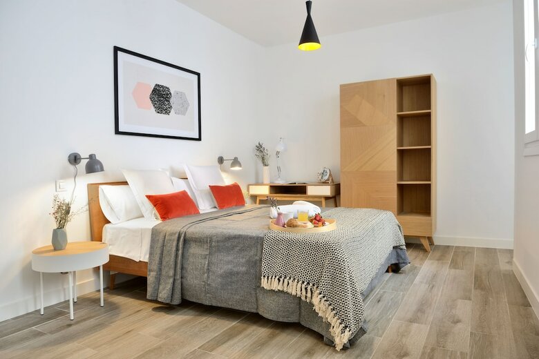 Nqn Aparts & Suites Madrid
