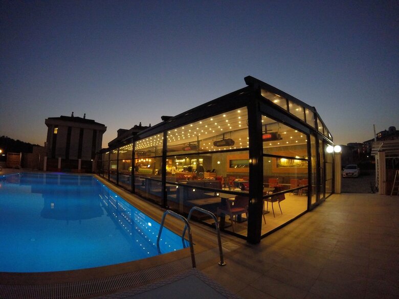 Hotel Ucar Royal