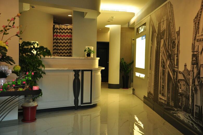 H Hotel