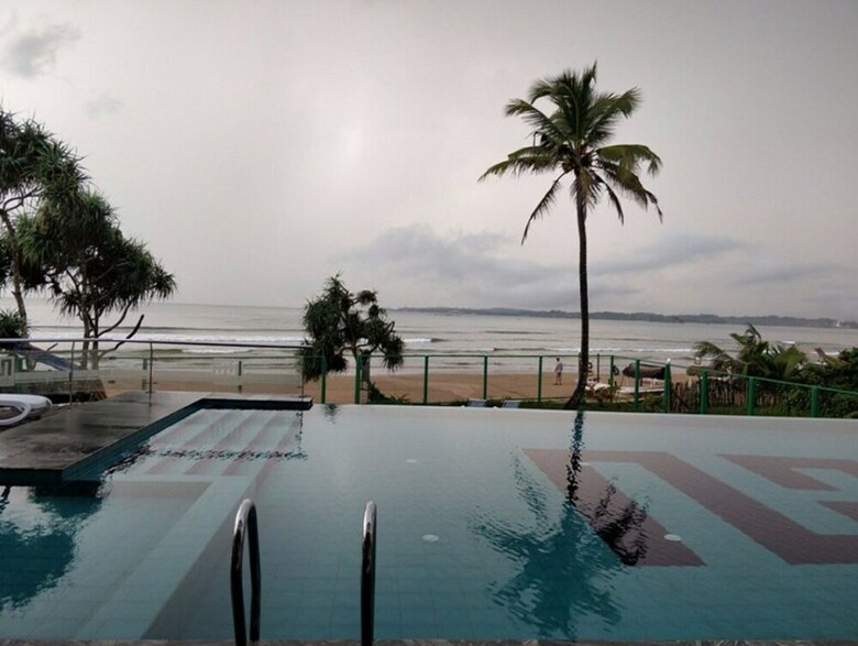 Hotel Twenty-two Weligambay