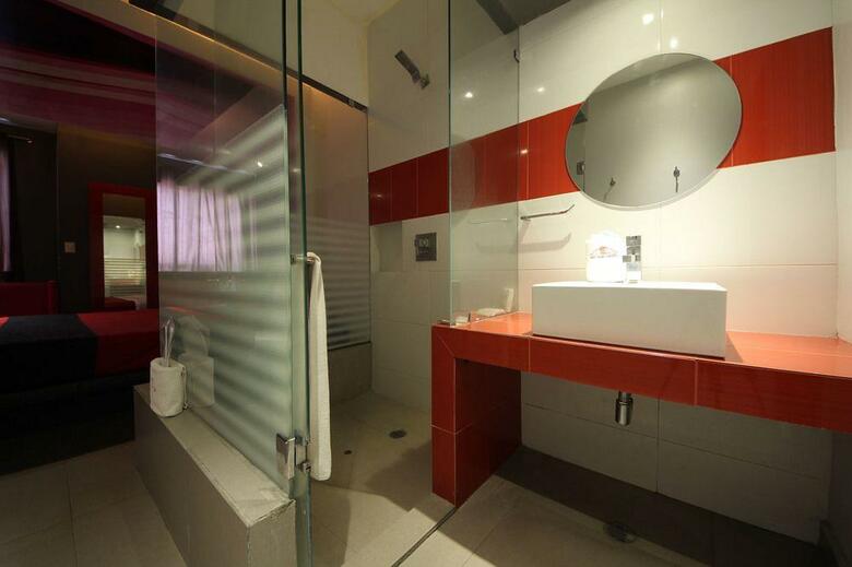 Auto Hotel Marques - Adults Only