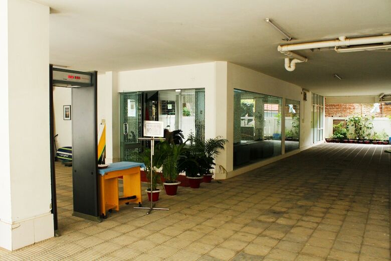 Hotel Allegro Holiday Suites