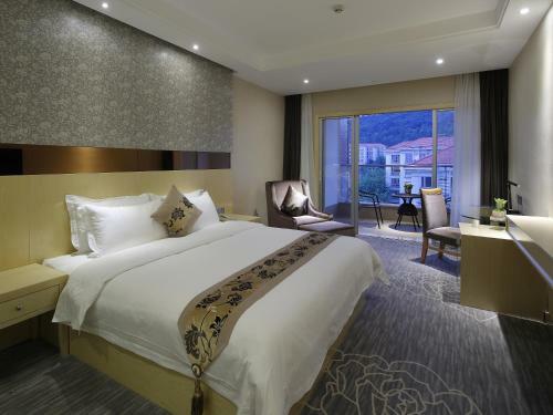 Paco Business Hotel Luo Gang Wan Da Branch