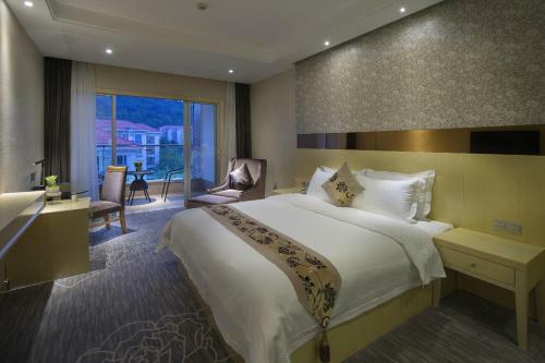 Paco Business Hotel Luo Gang Wan Da Branch