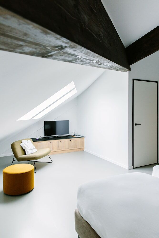 Trust Hotel