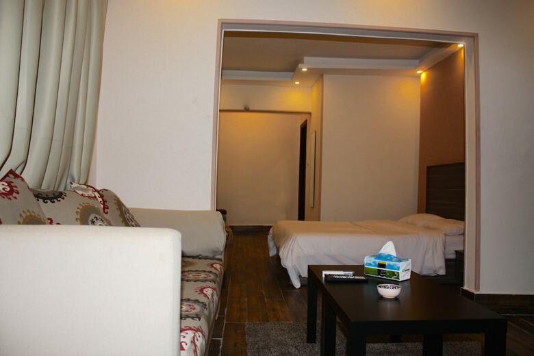 Hotel Nakhil Residence