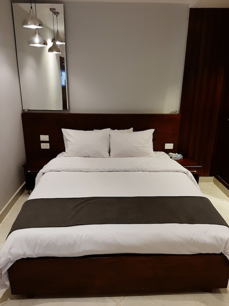 Hotel Nakhil Residence