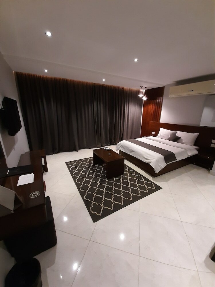 Hotel Nakhil Residence