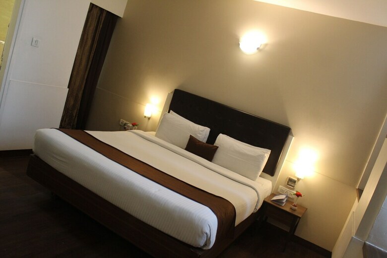 Hotel Genx Agra By 1589