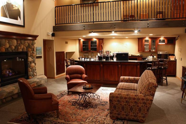 Posada Mountain Lake Lodge