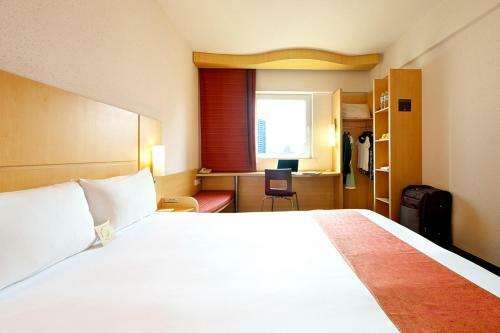 Hotel Ibis Anshan Shengli Square