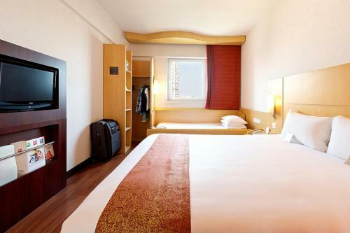 Hotel Ibis Anshan Shengli Square