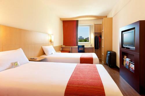Hotel Ibis Anshan Shengli Square