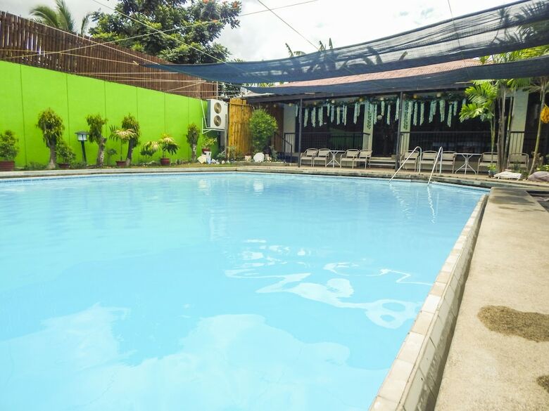The Alpa Hotel And Restaurant