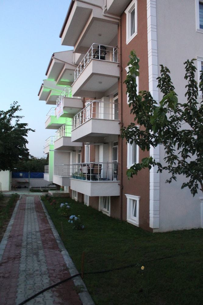 Karaa?a� Green Hotel Apart