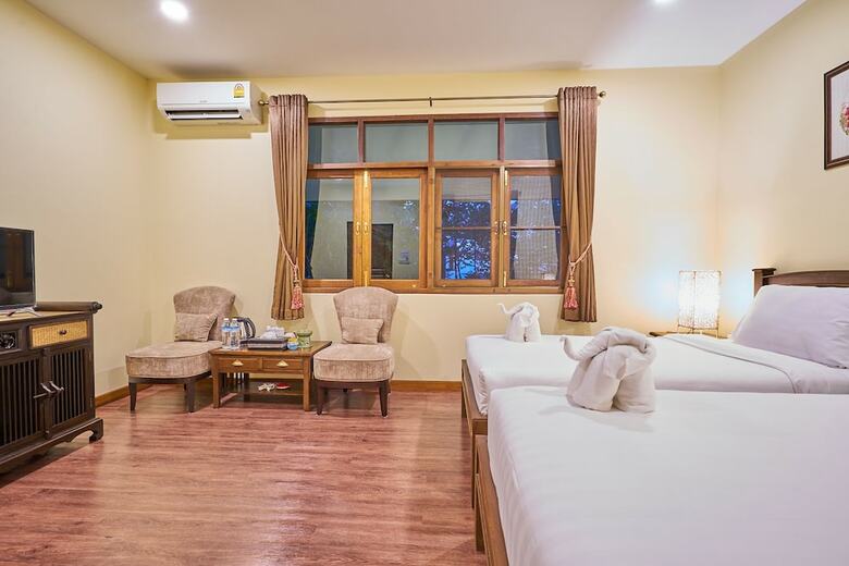 Hotel Hueankhamhom Resort