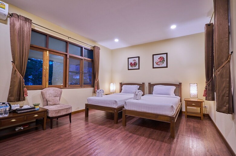 Hotel Hueankhamhom Resort