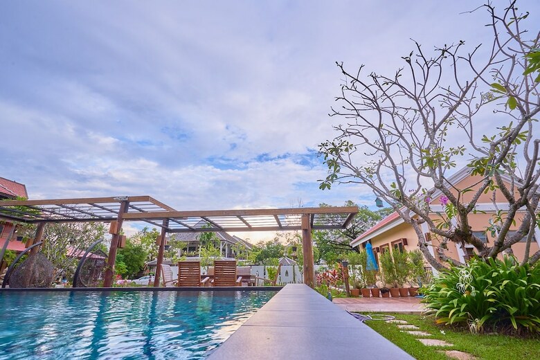 Hotel Hueankhamhom Resort