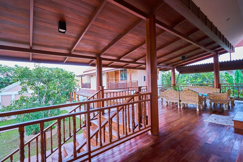 Hotel Hueankhamhom Resort
