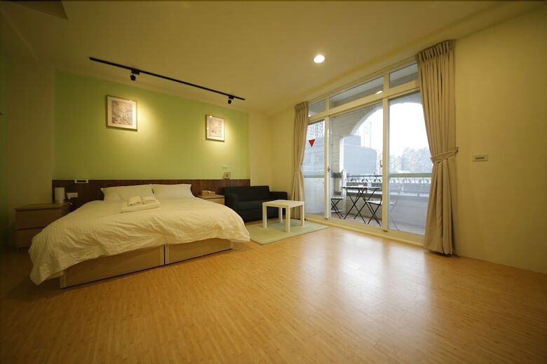 Hotel Yo Hoo 16 House