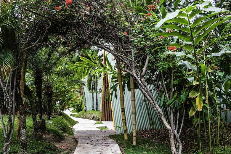 Hotel Y Bungalows El Jardin