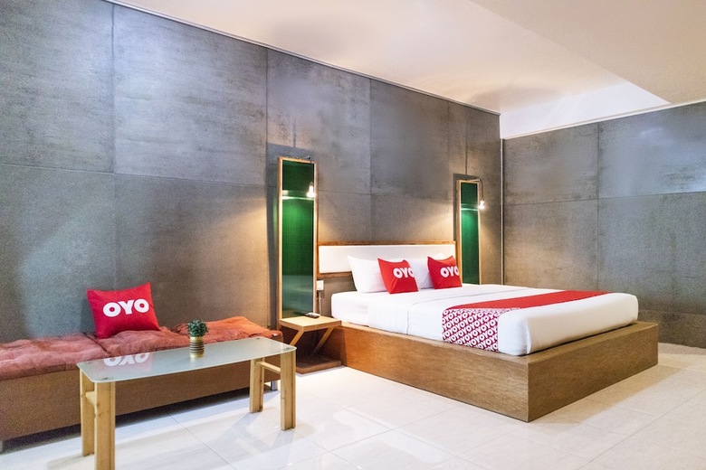 Hotel Oyo 623 Cafe'@luv22