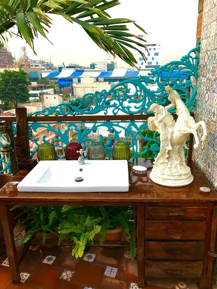 Hotel Golden Lotus