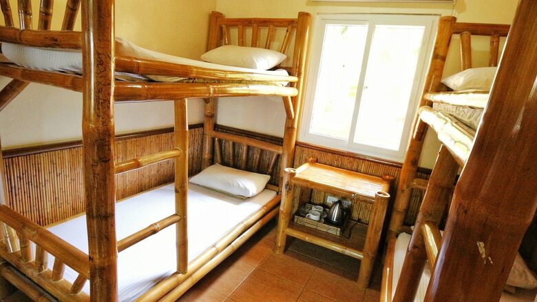 Hotel Noni's Resort