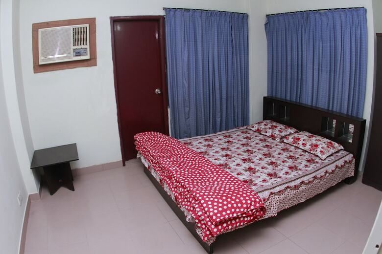 Hotel Hillside Holiday Home