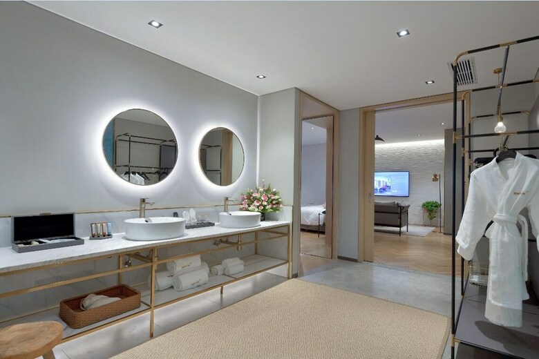Ophelia299 Boutique Hotel
