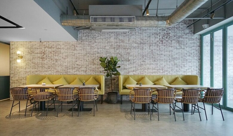 Ophelia299 Boutique Hotel