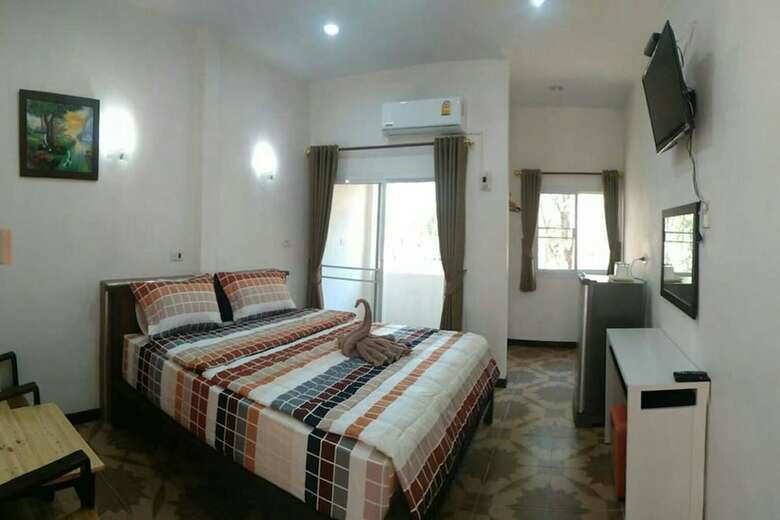Hotel Home Hug Pak Sabai