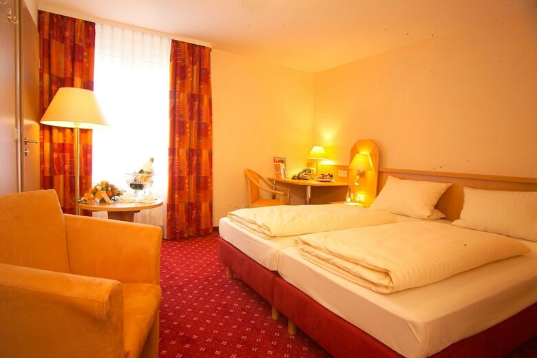 Mosel Hotel H�hn