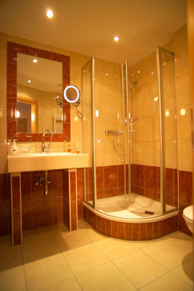 Mosel Hotel H�hn