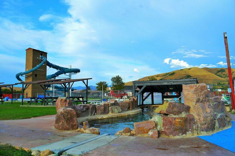 Hotel Riverdale Resort