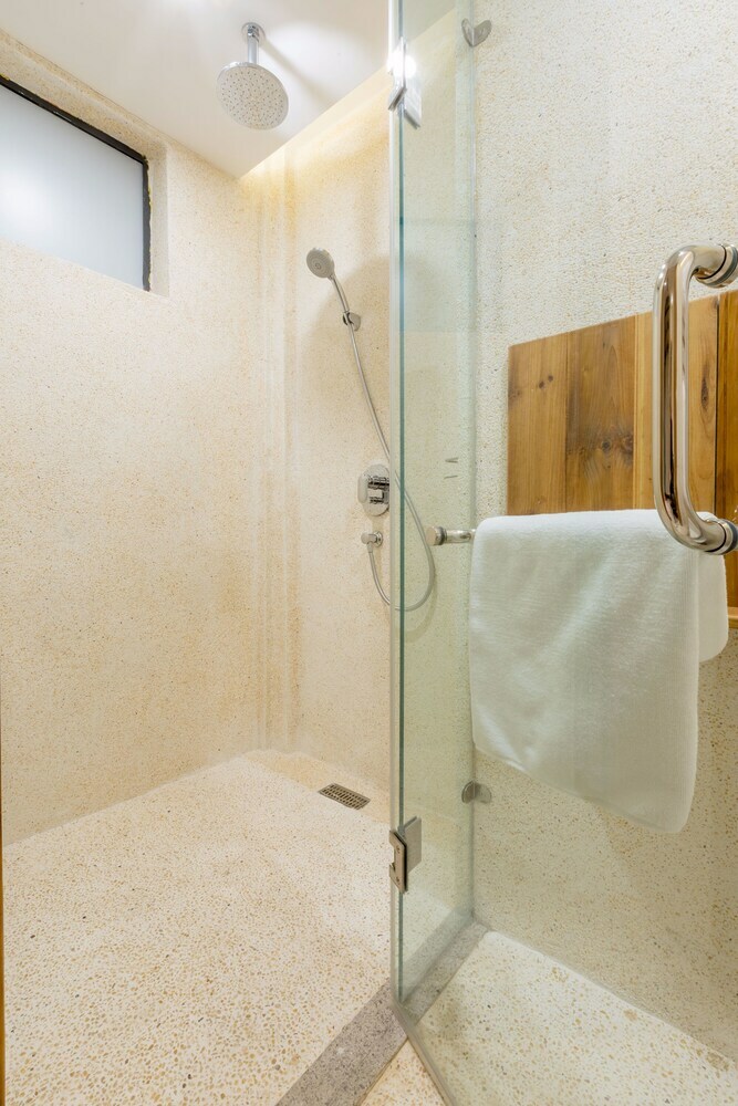 Hotel Sukham Advesa Emei